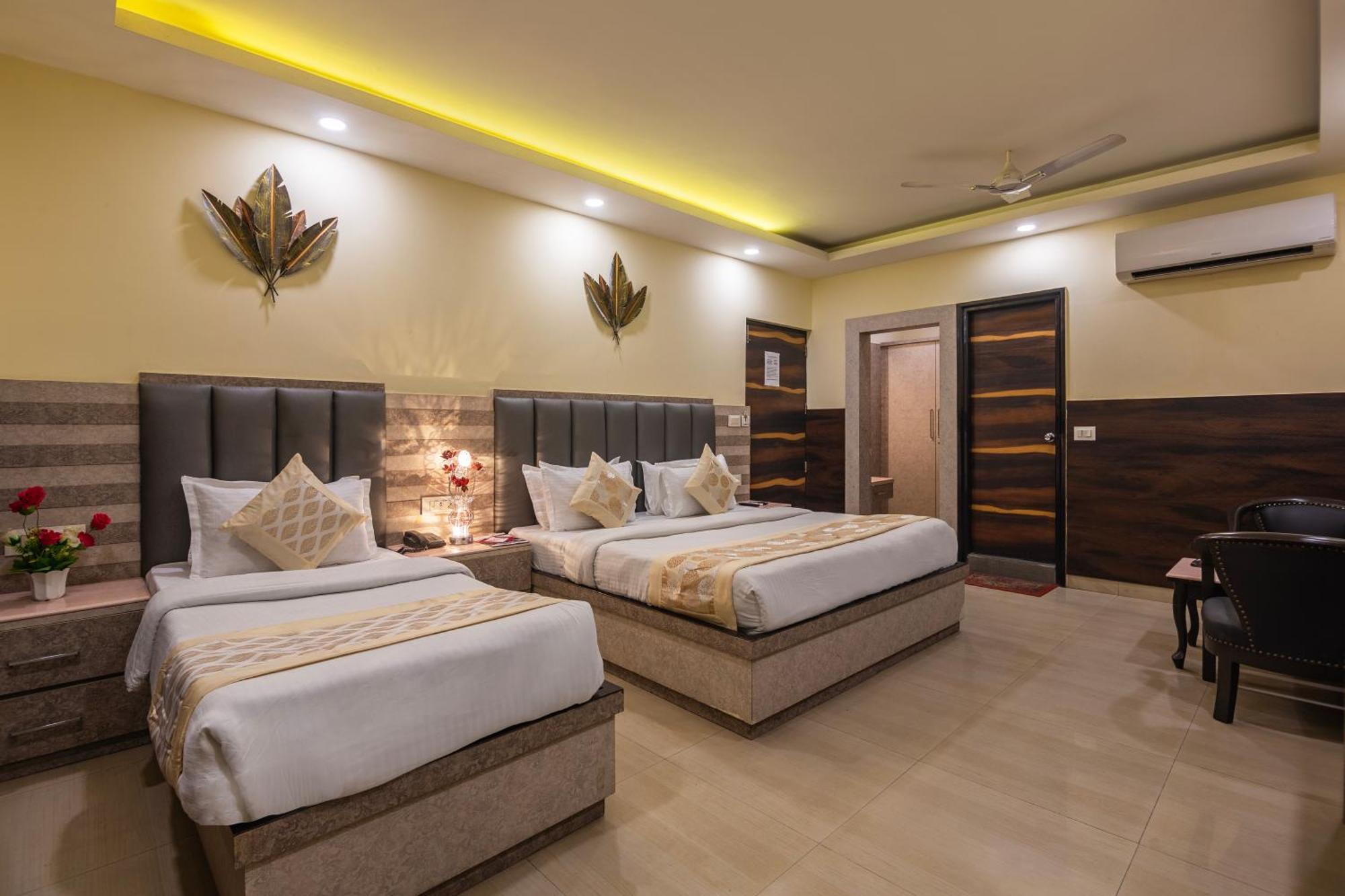 Hotel Mahajan International, Delhi Airport Нью-Дели Экстерьер фото